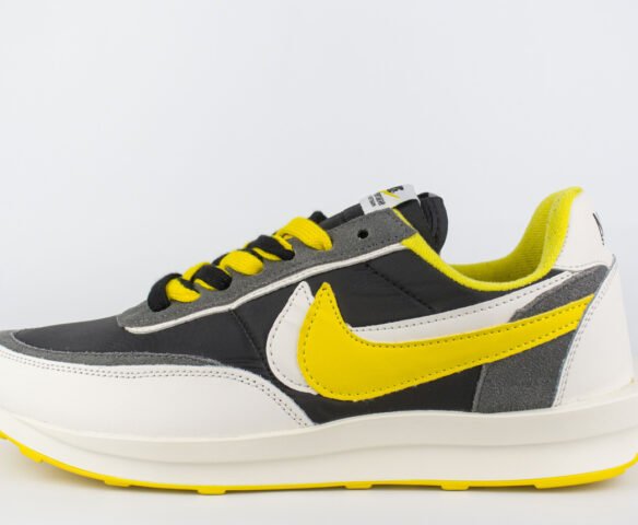 Nike Waffle Daybreak x SACAI Black / Yellow