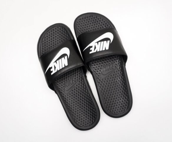 Сланцы Nike black lthr