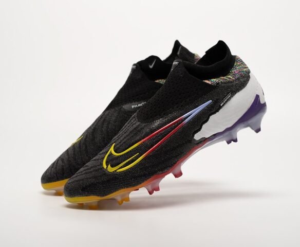 Футбольная обувь Nike Gripknit Phantom GX Elite FG черные