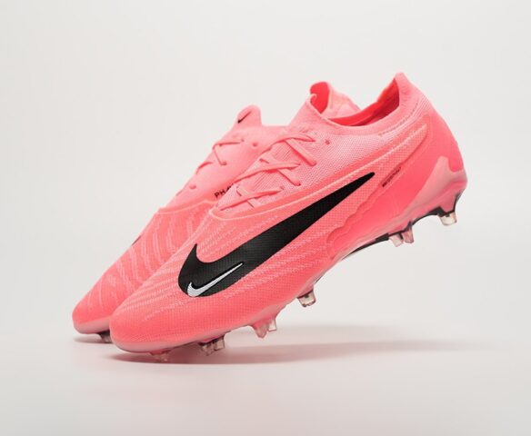 Футбольная обувь Nike Gripknit Phantom GX Elite FG розовые