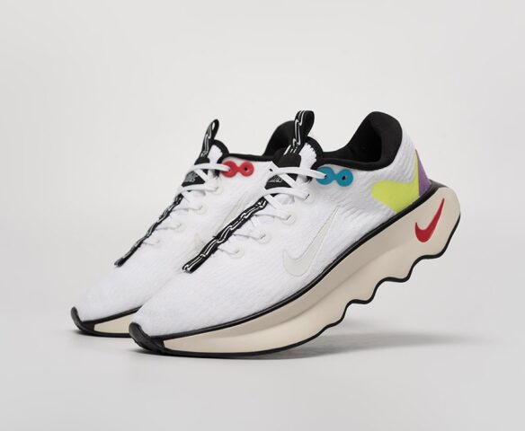 Nike Motiva белые