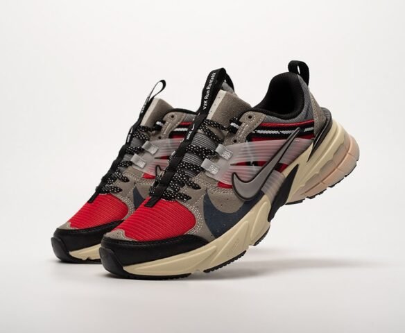 Nike V2K Run QT3