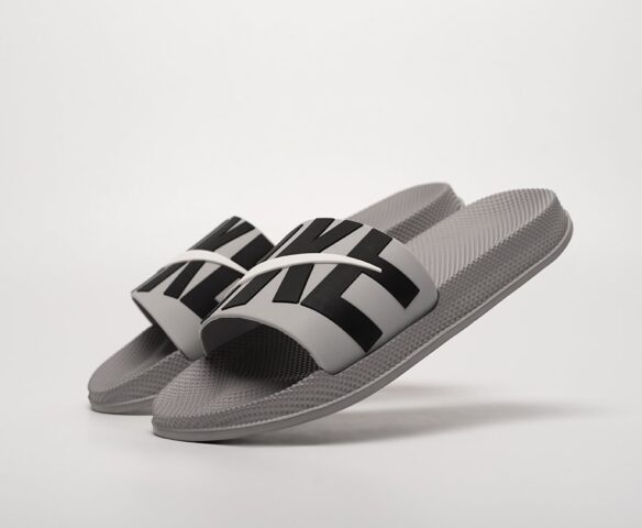 Сланцы Nike QW11
