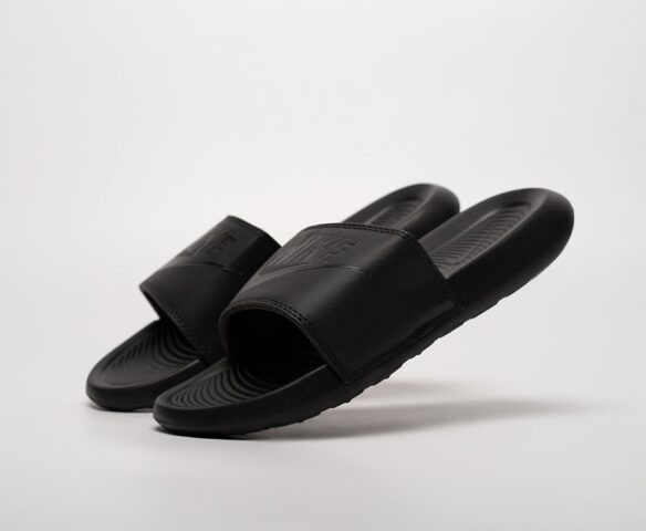 Сланцы Nike QW8