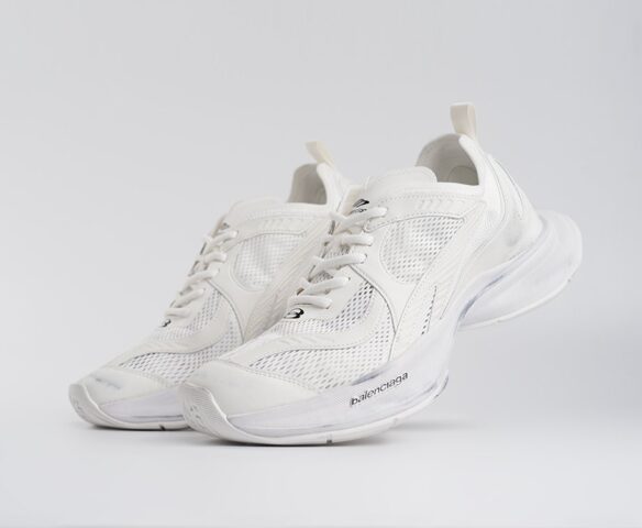 Balenciaga Circuit all white